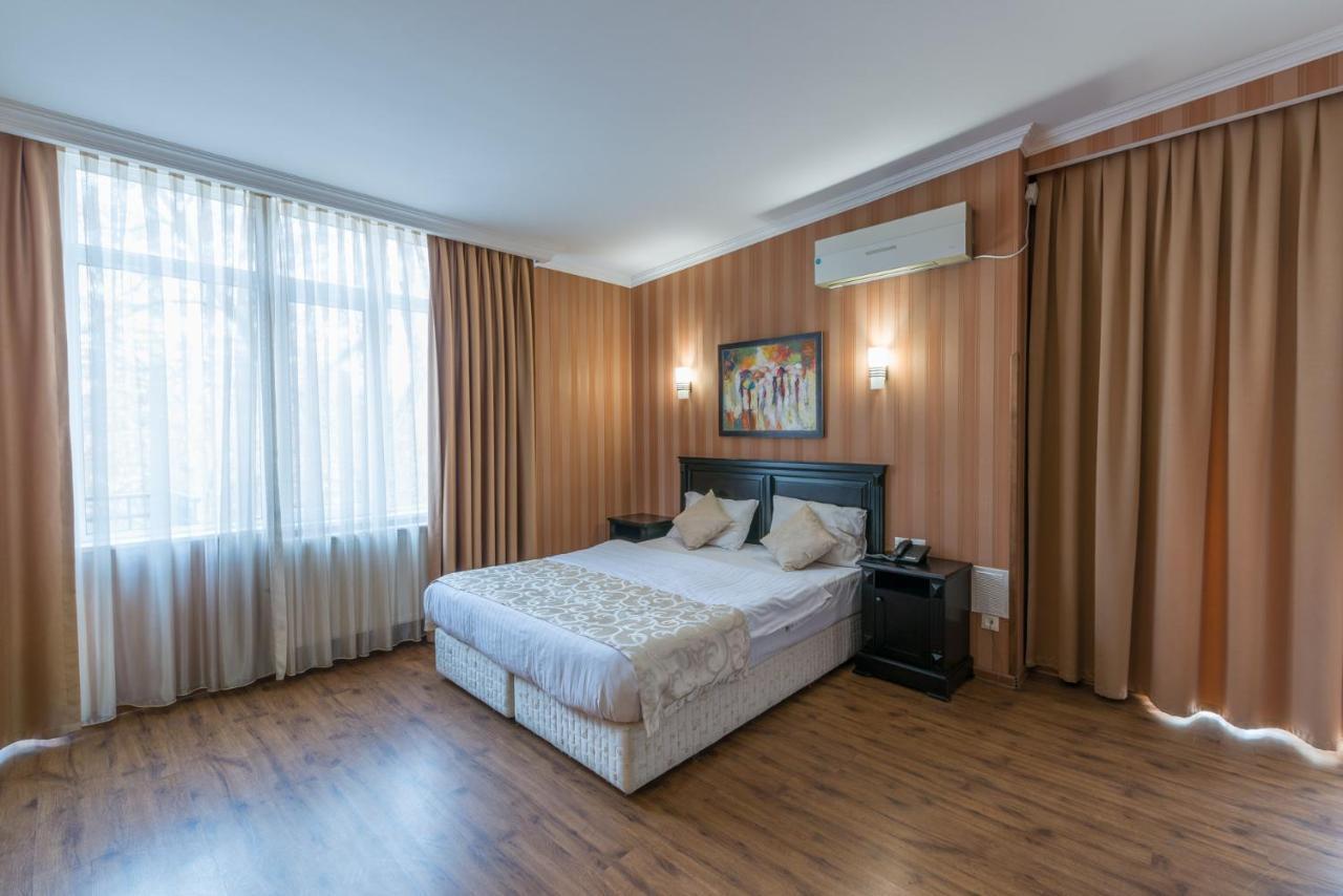 Garden View Hotel Tbilisi Luaran gambar