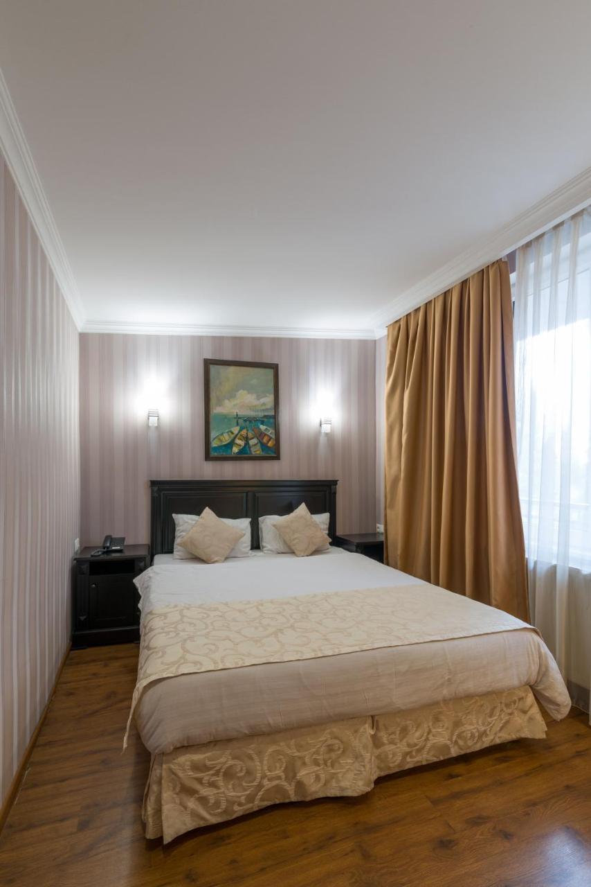 Garden View Hotel Tbilisi Luaran gambar
