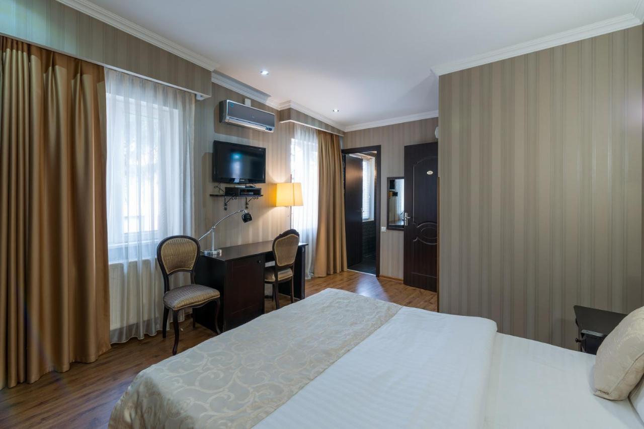 Garden View Hotel Tbilisi Luaran gambar